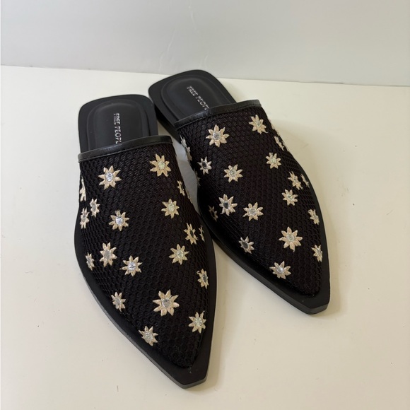 NWOT Free People Becky Daisy Mules Size 6 - Picture 2 of 11